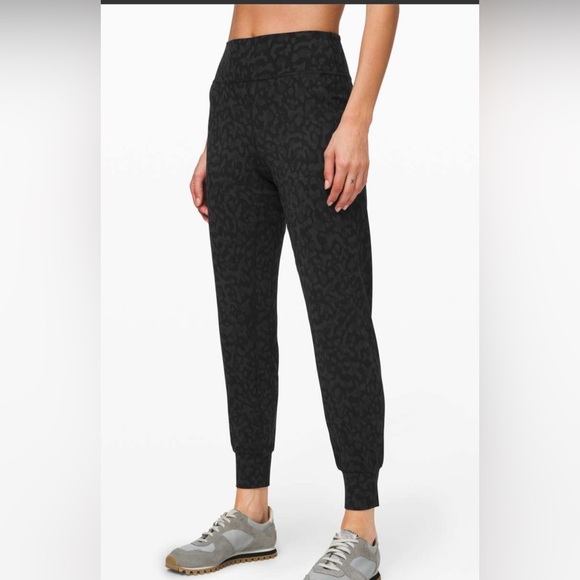 Lululemon Align Jogger Size 6 - Picture 3 of 11